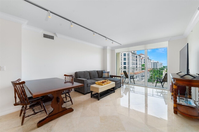 Foto del edificio - 99 SE Mizner Blvd