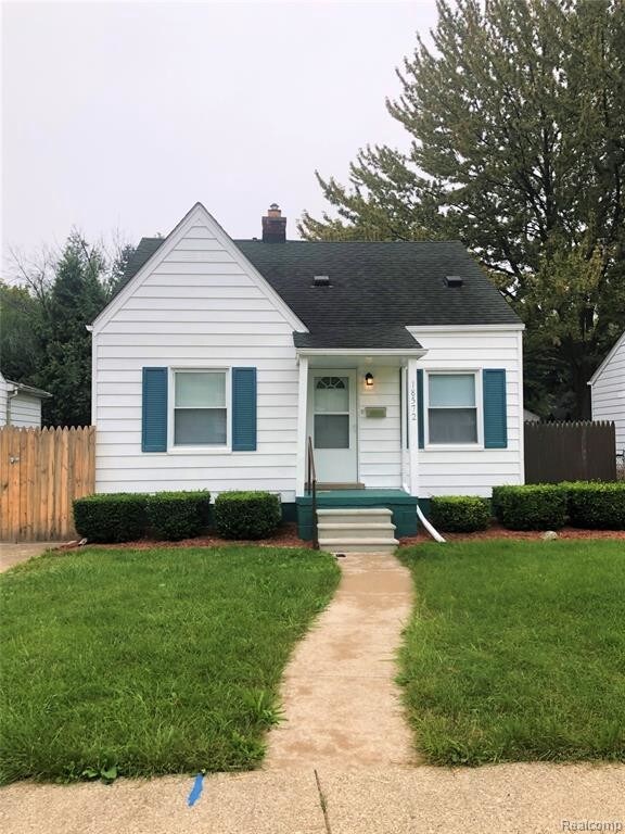 18572 Kenosha St, Harper Woods, MI 48225 House for Rent in Harper