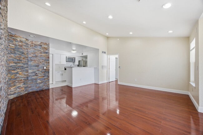 Building Photo - 2207 Antigua Pl
