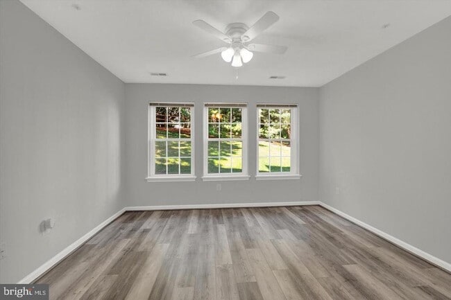 Foto del edificio - 2406 Ellsworth Way