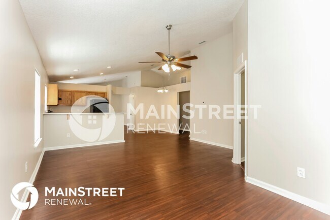 Foto del edificio - 8566 Maple St