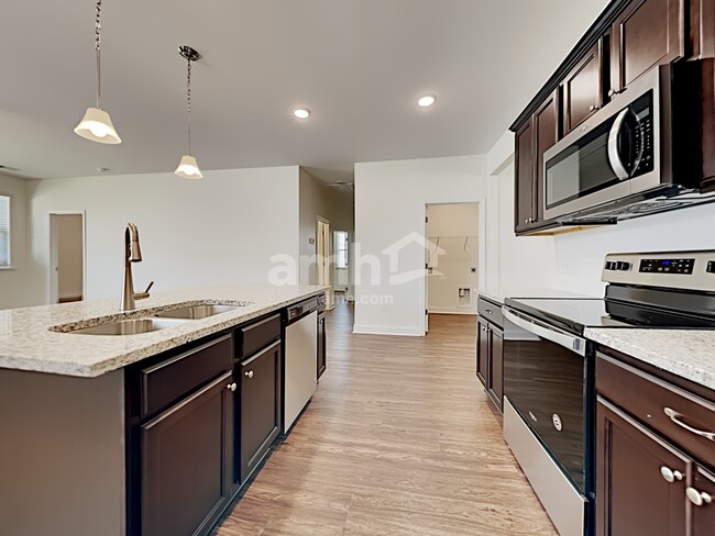 Building Photo - 407 Ronter Court