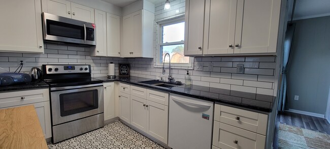 Building Photo - 952 Aspen Dr