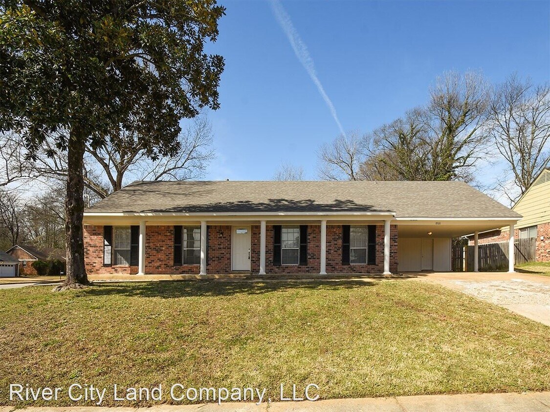 4 br, 2 bath House 1981 Cranberry Drive House Rental in Memphis, TN