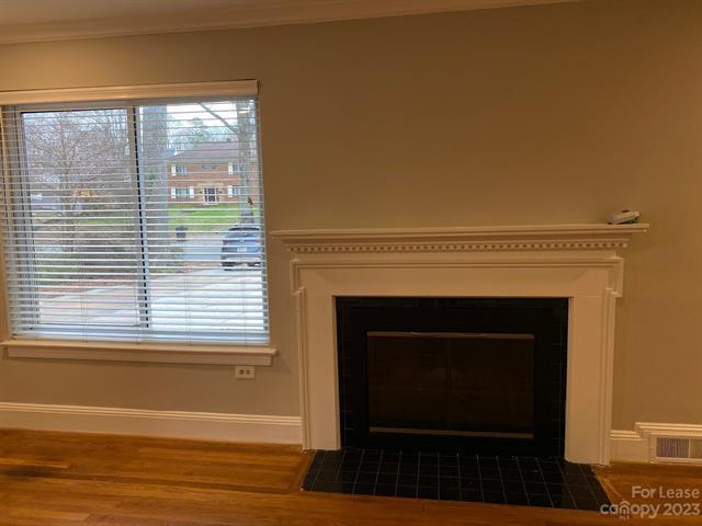 Building Photo - 1226 S Kings Dr