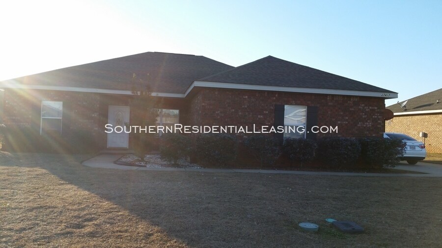 Foto principal - 27429 Meade Trail, Loxley, AL ~ by Southern