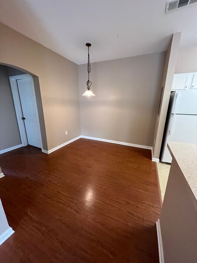 Building Photo - Gorgeous Condo at The Villas in Auburn!