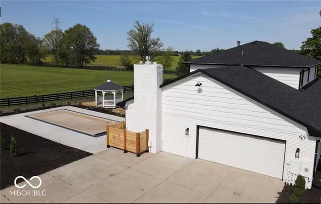 Building Photo - 9230 E Southport Rd