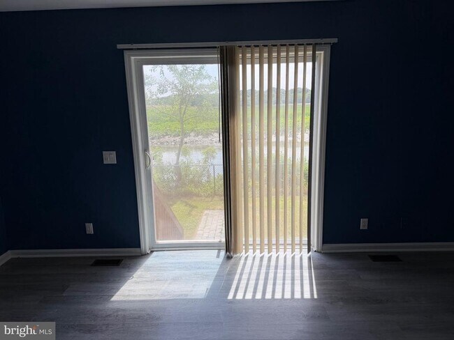 Foto del edificio - 132 Riverview Ave