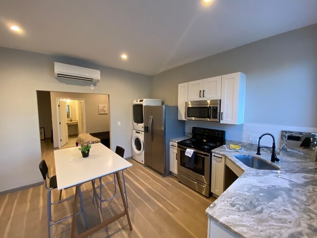 Foto del edificio - 2602 Huntingdon Ave