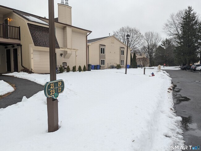 Foto del edificio - 17 Little Oak Ln