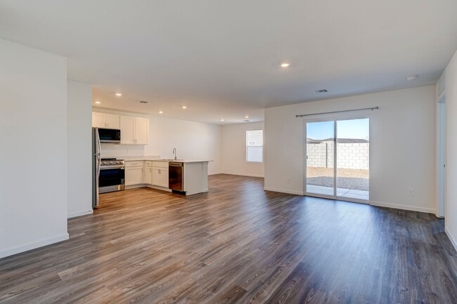 Foto del edificio - 3 bed, 2 bath - Brand New Point of Views subdivision