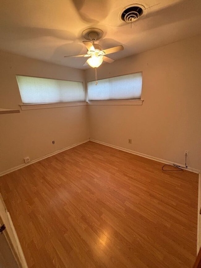 Building Photo - 351 Kimbro Dr