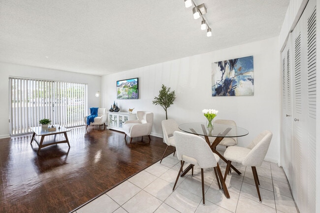 2/2 - Living Room - One Park Plaza Apartments