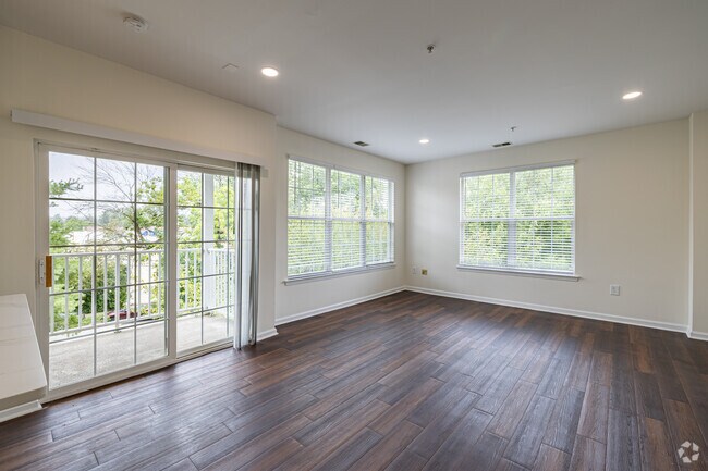 2BR, 2BA - 1,236SF - The Wisteria - Living Room - The Highlands at Morris Plains