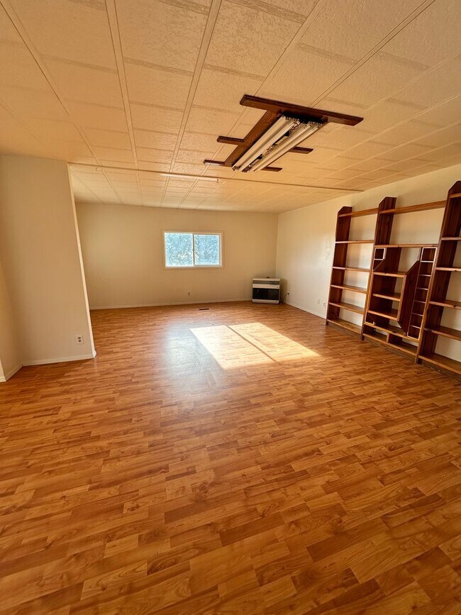 2078020782 Keno Worden Rd Unit 20782, Klamath Falls, OR 97603 Room