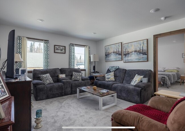 Living Room - 415 E 5th Ave