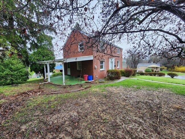Foto del edificio - Tired of being a renter and want to own yo...