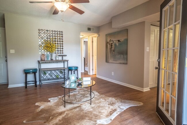 Building Photo - Tally Square Apartments