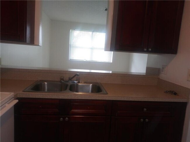 Building Photo - 4100 Riverside Dr