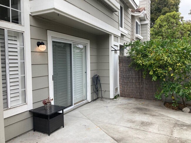 Foto del edificio - 13516 Apricot St