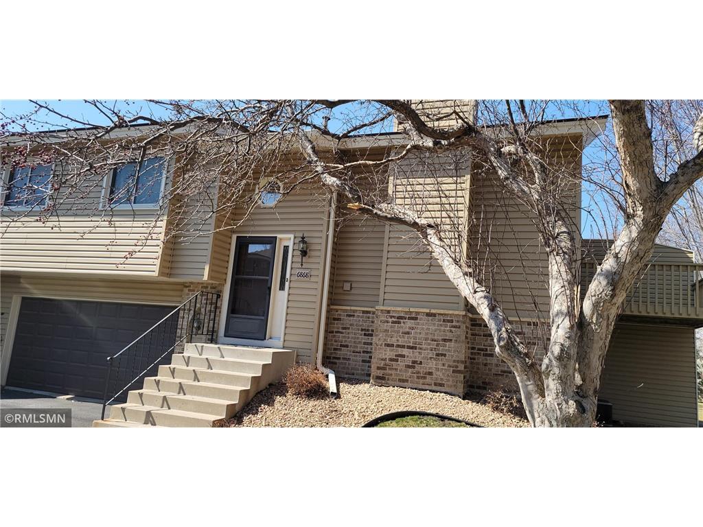 Foto principal - 6868 Sherwood Rd