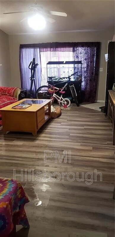 Foto del edificio - 914 Burlwood St