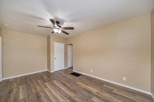Building Photo - 2527 Buena Vista Ave - 1 bedroom | 1 bath ...