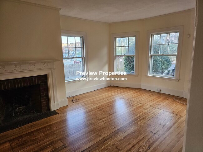 Building Photo - 12 Braemore Rd