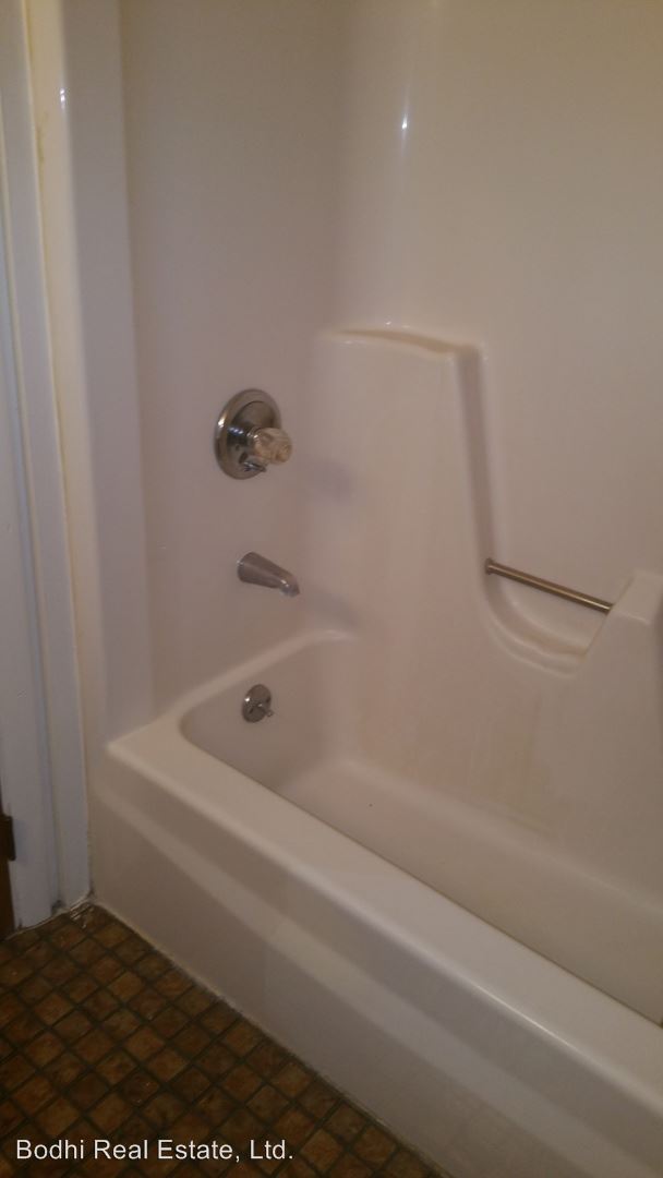 Building Photo - 2738 E County Line Rd