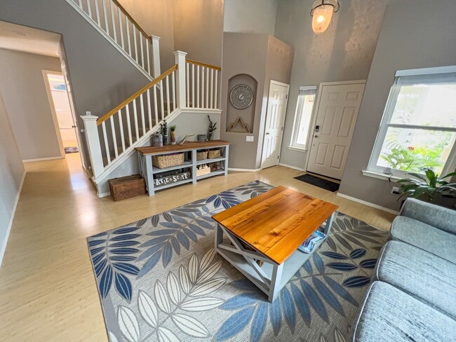 Building Photo - MOVE IN READY!! 4 BEDROOM 3 BATH HOME AVAI...