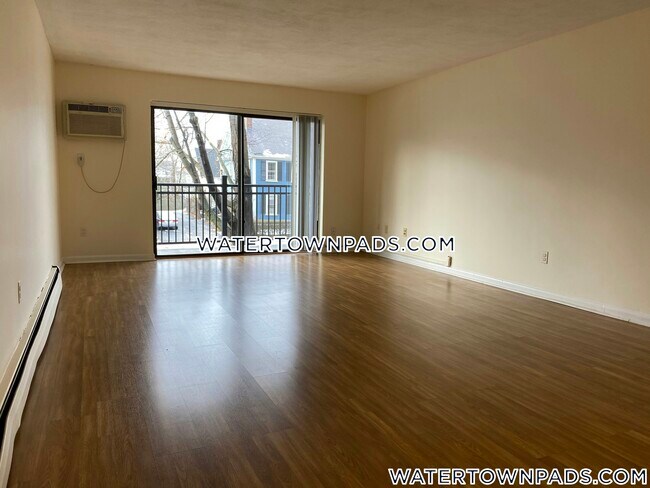 Foto del edificio - 245 Main St