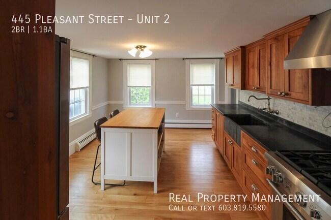 Foto del edificio - 445 Pleasant St