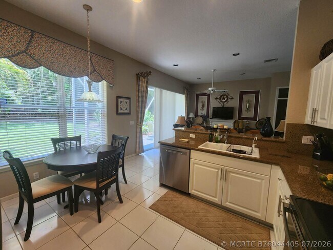 Foto del edificio - 7940 Rockford Rd