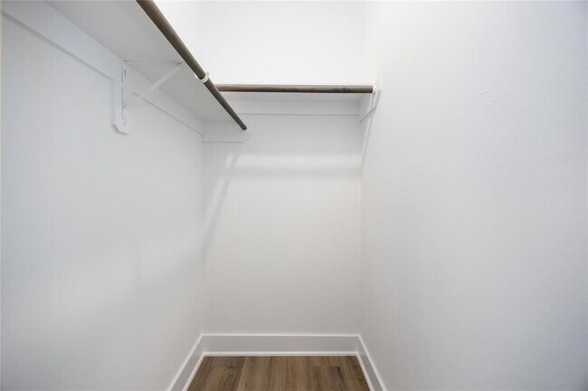 Building Photo - 8019 Cora St