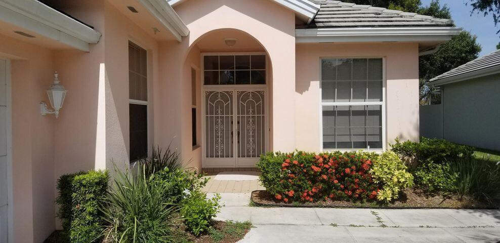 Foto principal - 511 SW Hampton Ct