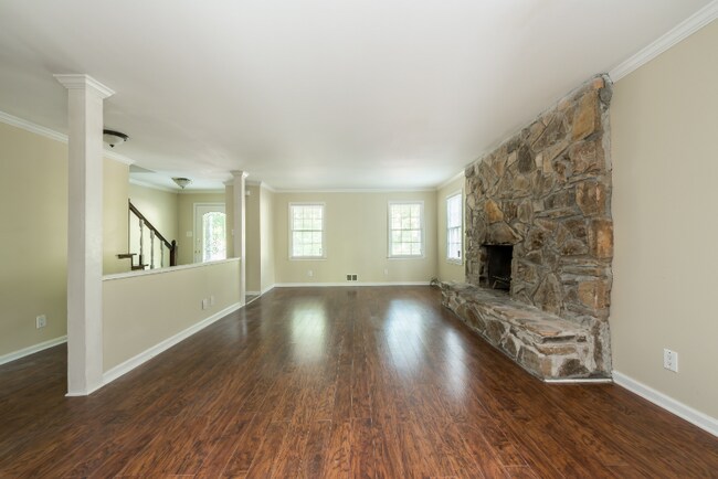 Building Photo - 4140 Gunnin Rd
