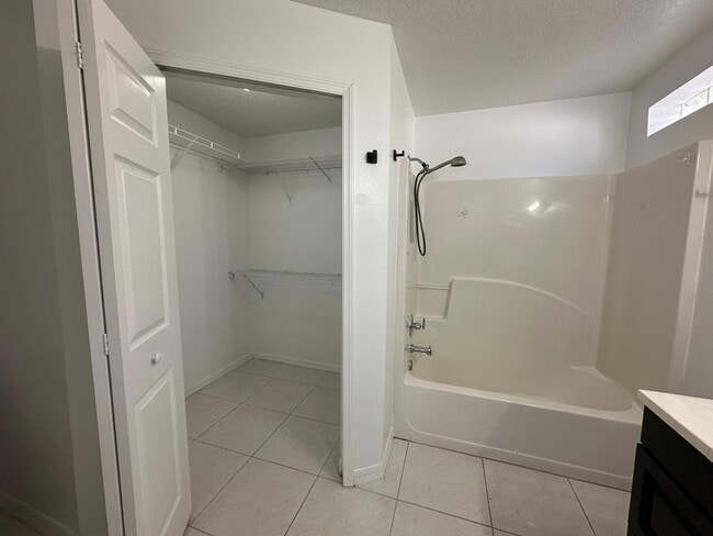 Building Photo - 127 Belvoir Dr