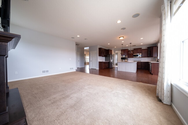 Building Photo - 3647 Pointe Pass NW