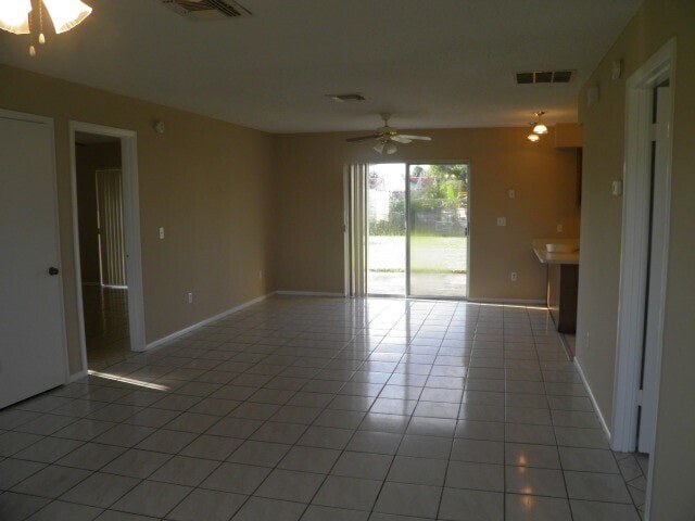 Building Photo - Single Family Home in BVL, Kissimmee