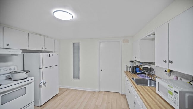 Building Photo - 23 Wexford St