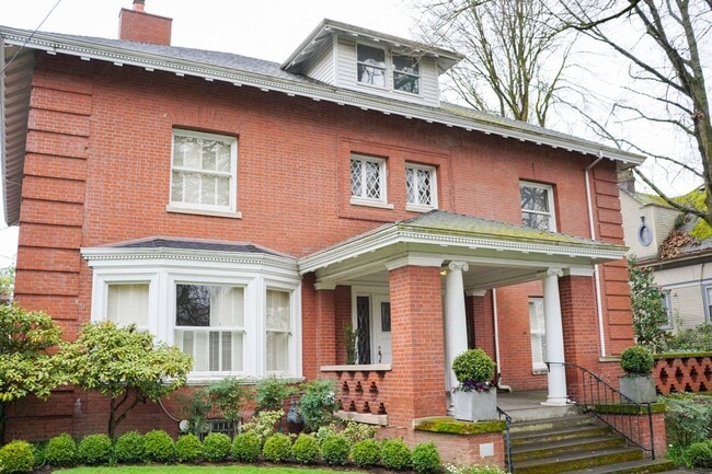 Spacious Nob Hill Historic Property with a... - Spacious Nob Hill Historic Property with a... Apartment