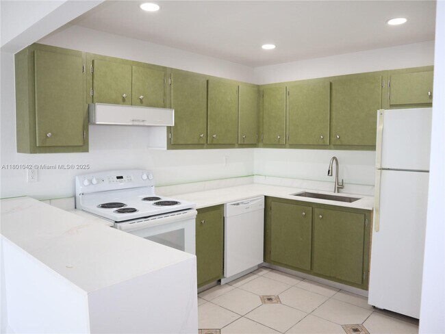 Foto del edificio - 1220 71st St