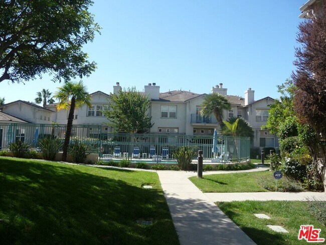 Foto del edificio - 7415 Hannum Ave