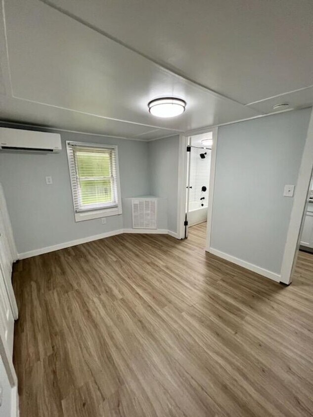 Primary Photo - 2755 E Surrey Dr