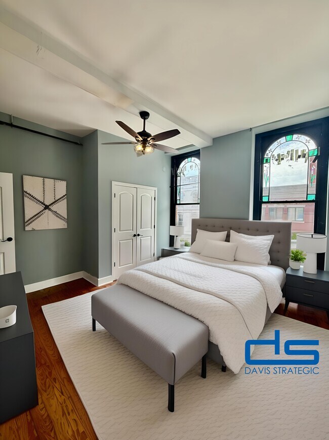 Foto del edificio - 117 W Main St