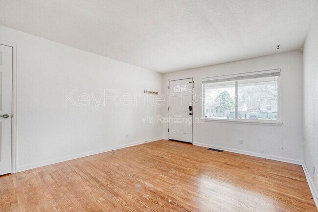 Foto del edificio - 4345 Gray St