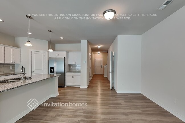 Building Photo - 3015 Ayana Dr