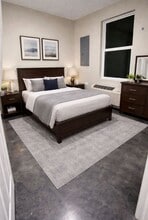 Building Photo - 180 Summit