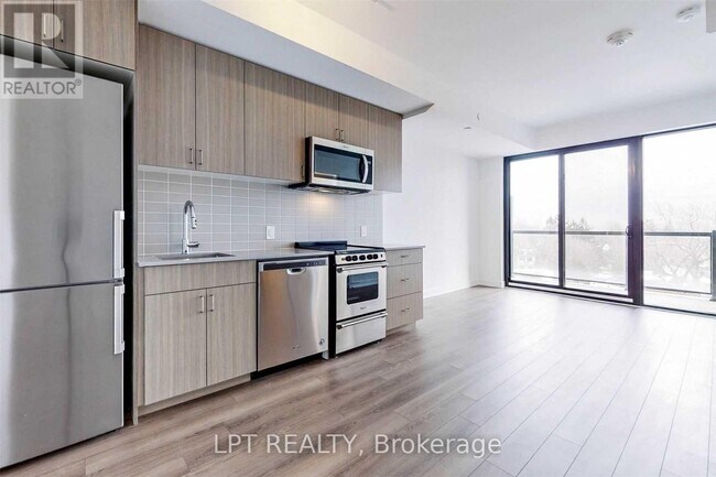 Photo du bâtiment - 2799 Kingston Rd